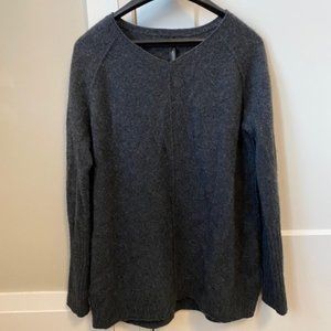 100% Cashmere Sweater in Charcoal Grey, Size S